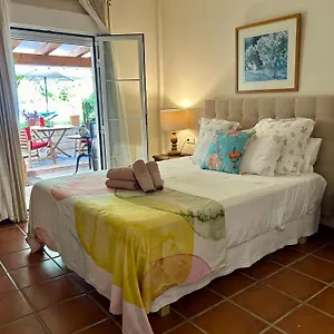 At In Malaga & Solo Travellers Отель типа 